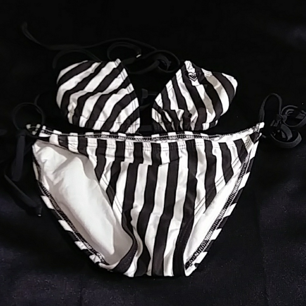 Roxy 2 Pc Jr String Bikini S Black/White